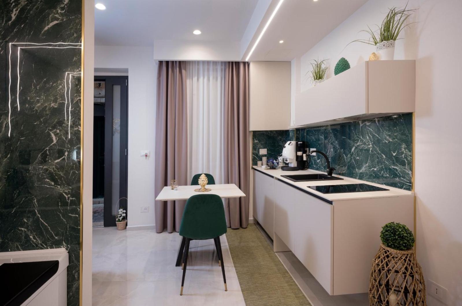 Taozen Apartments Таормина Екстериор снимка