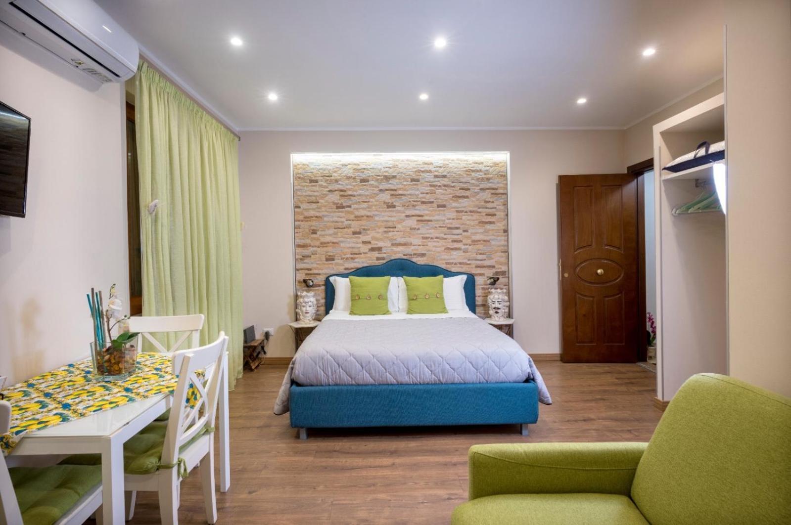 Taozen Apartments Таормина Екстериор снимка